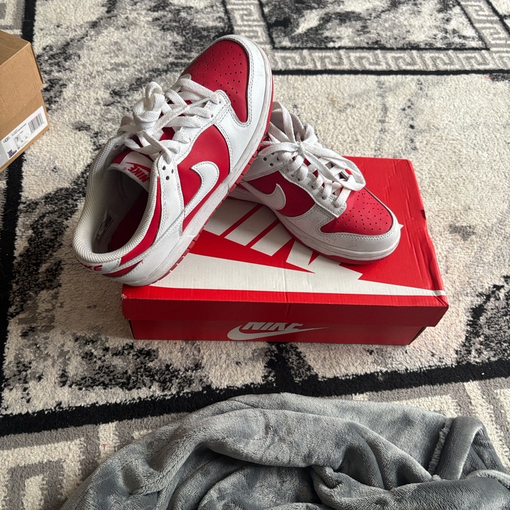 Nike Kids Sneakers in Red and White